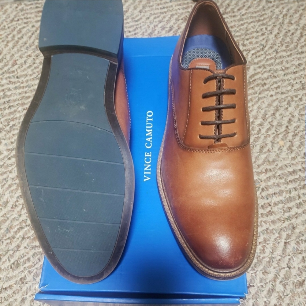 Vince Camuto Mens dress shoes